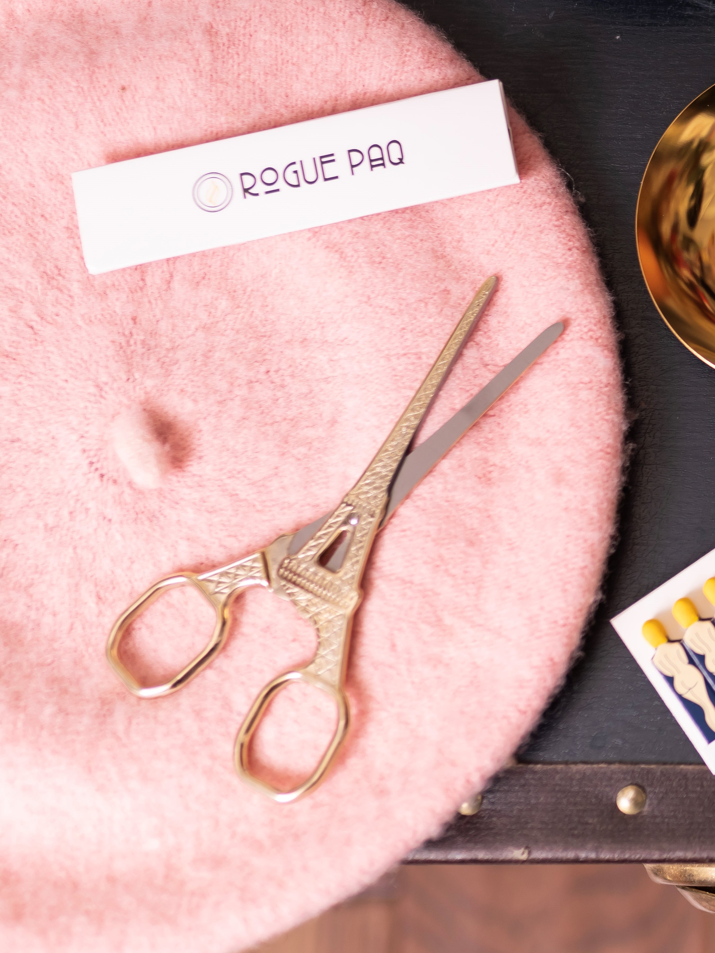 Rogue Paq Python Trimming Scissors  Anthropologie Taiwan - Women's  Clothing, Accessories & Home